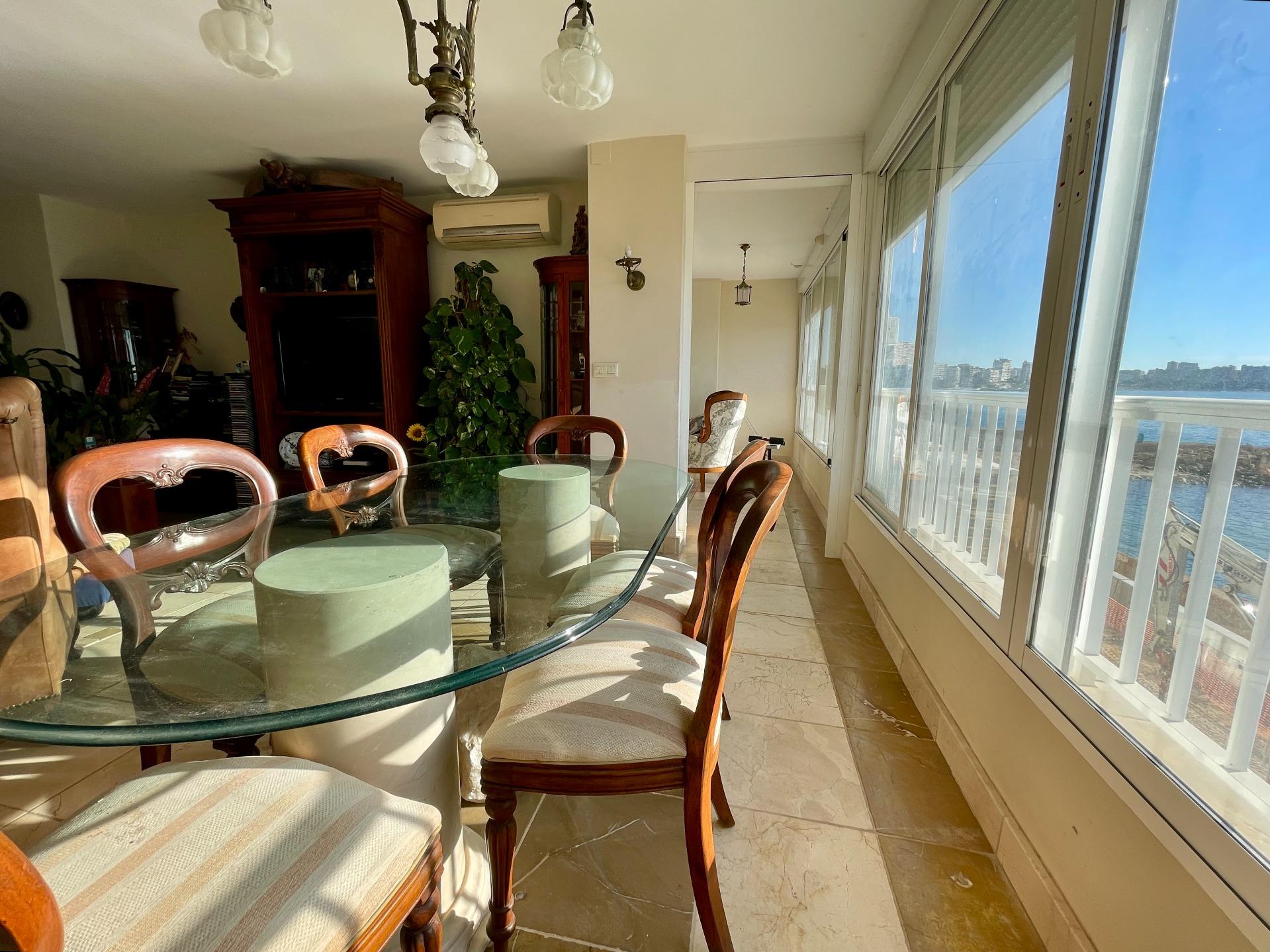 3 Bed, 2 Bath, ApartmentFor Sale, Alicante, Alicante