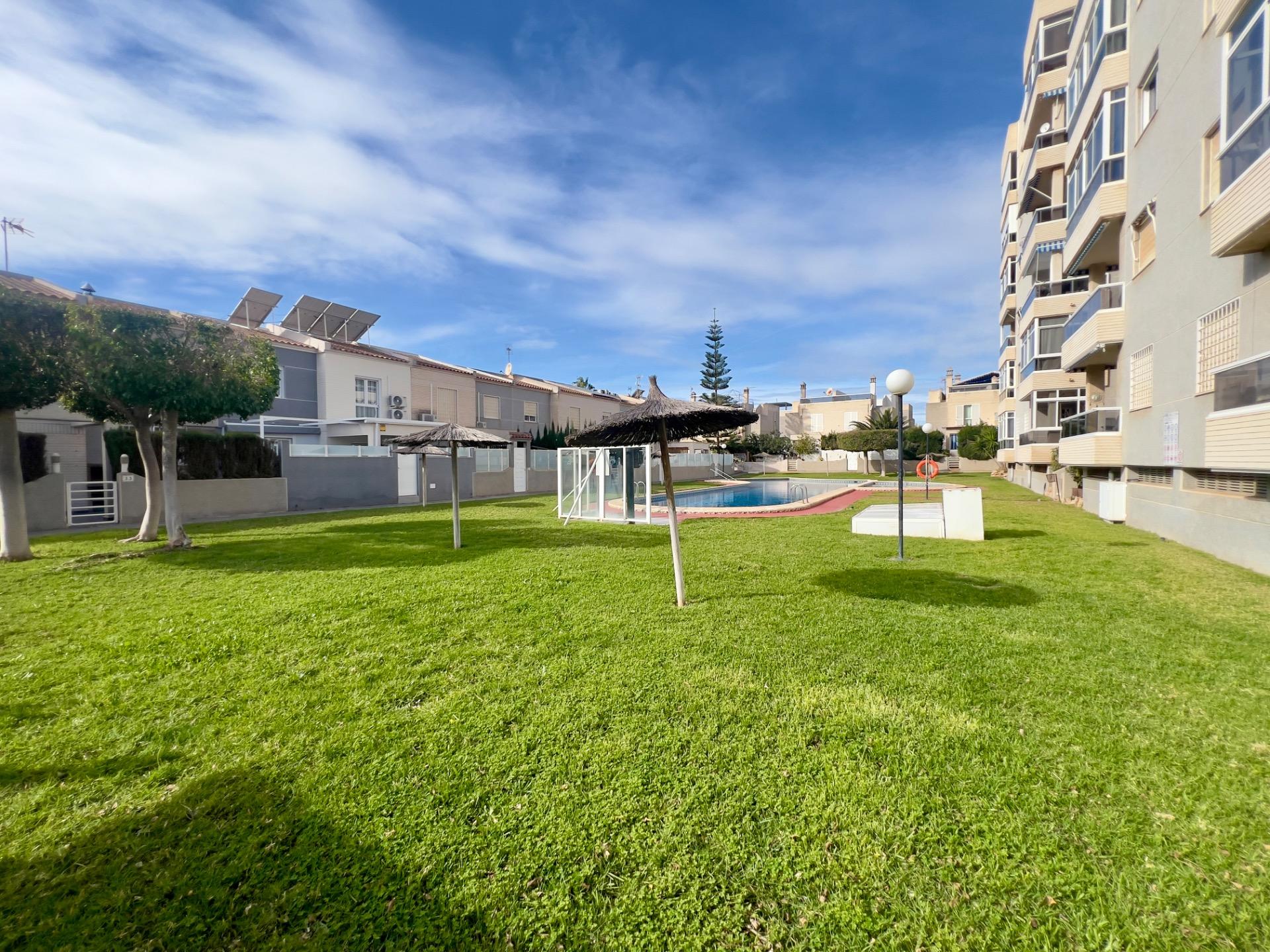 4 Bed, 1 Bath, HouseFor Sale, Torrevieja, Alicante
