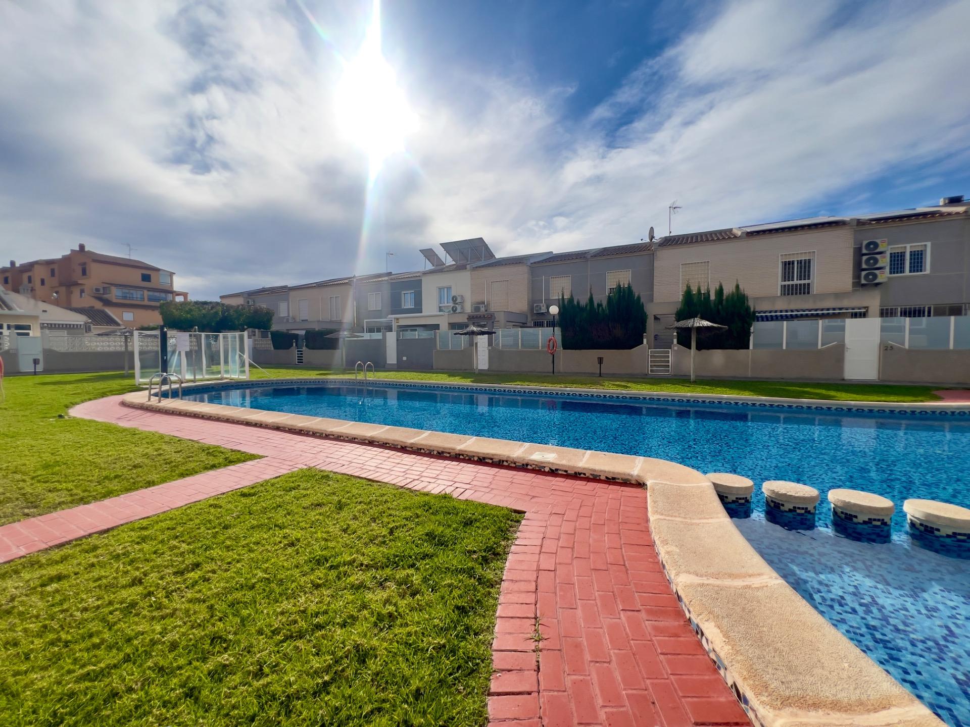 4 Bed, 1 Bath, HouseFor Sale, Torrevieja, Alicante