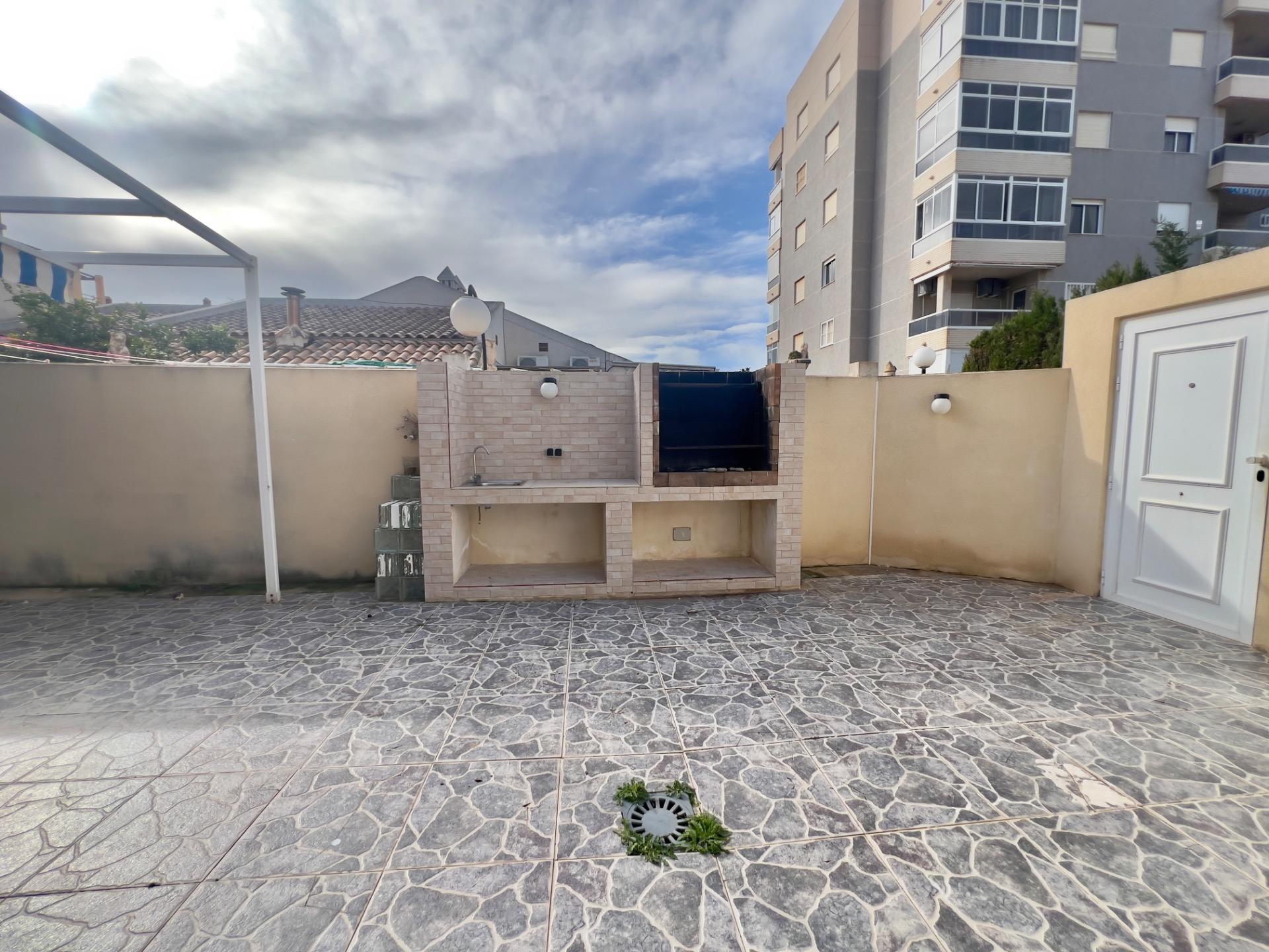 4 Bed, 1 Bath, HouseFor Sale, Torrevieja, Alicante