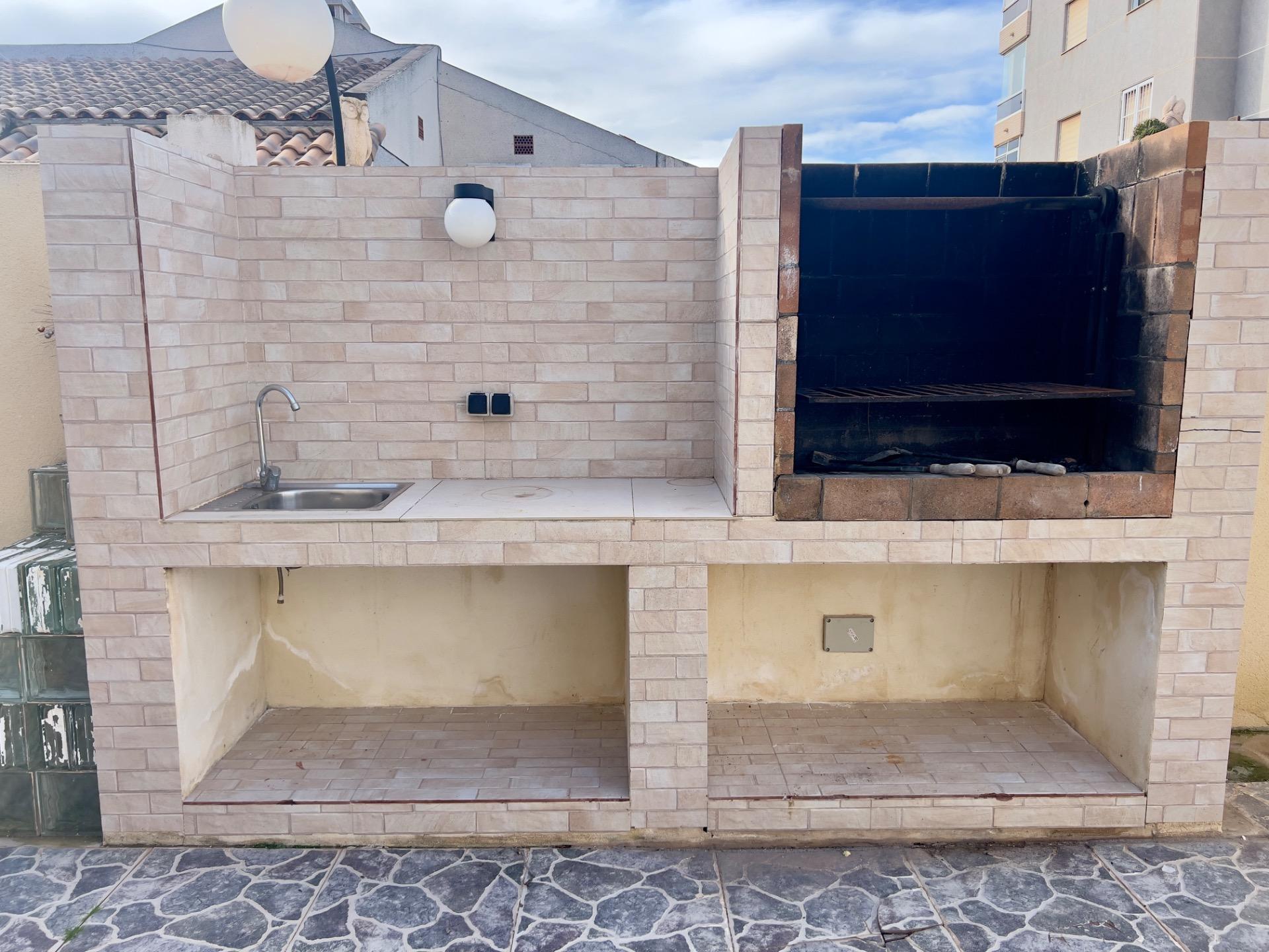 4 Bed, 1 Bath, HouseFor Sale, Torrevieja, Alicante