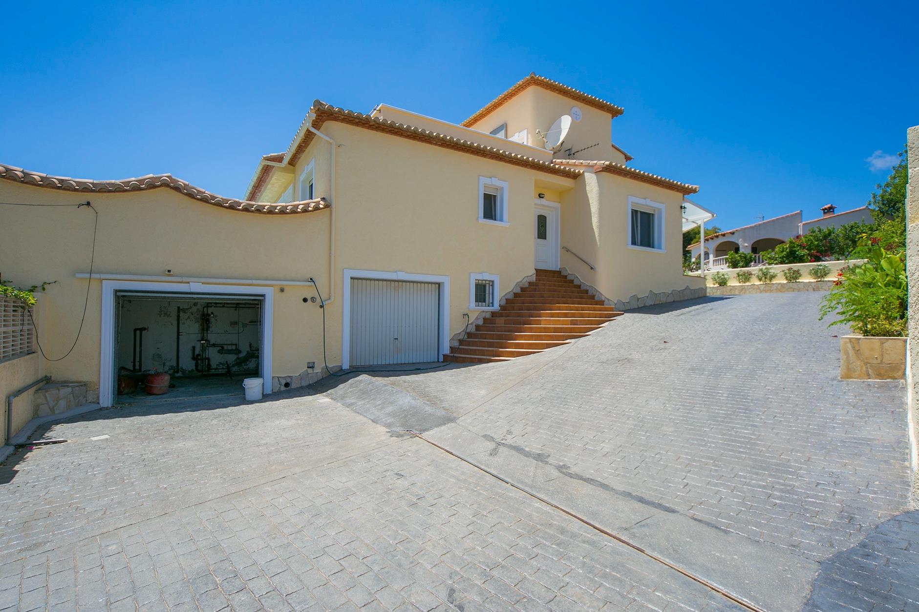 3 Bed, 2 Bath, HouseFor Sale, Calpe, Alicante