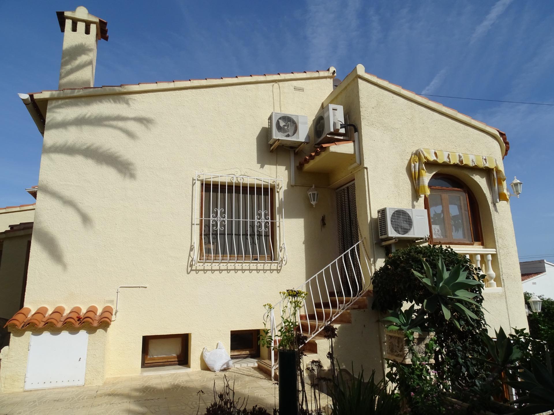 4 Bed, 3 Bath, HouseFor Sale, Calpe, Alicante
