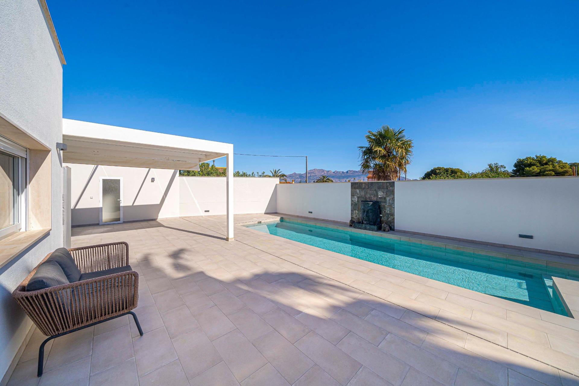 4 Bed, 3 Bath, HouseFor Sale, Alfas del Pi, Alicante