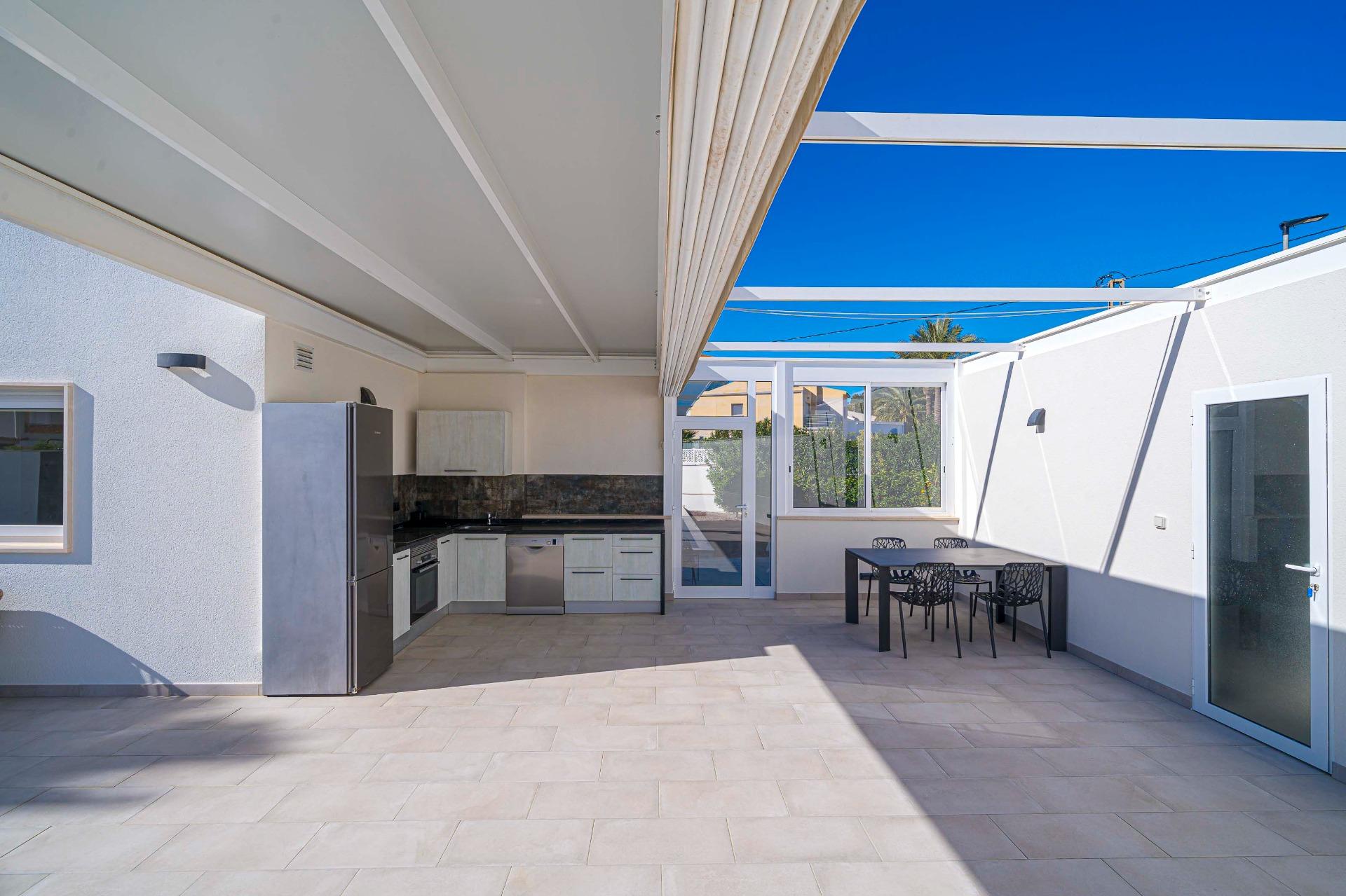 4 Bed, 3 Bath, HouseFor Sale, Alfas del Pi, Alicante