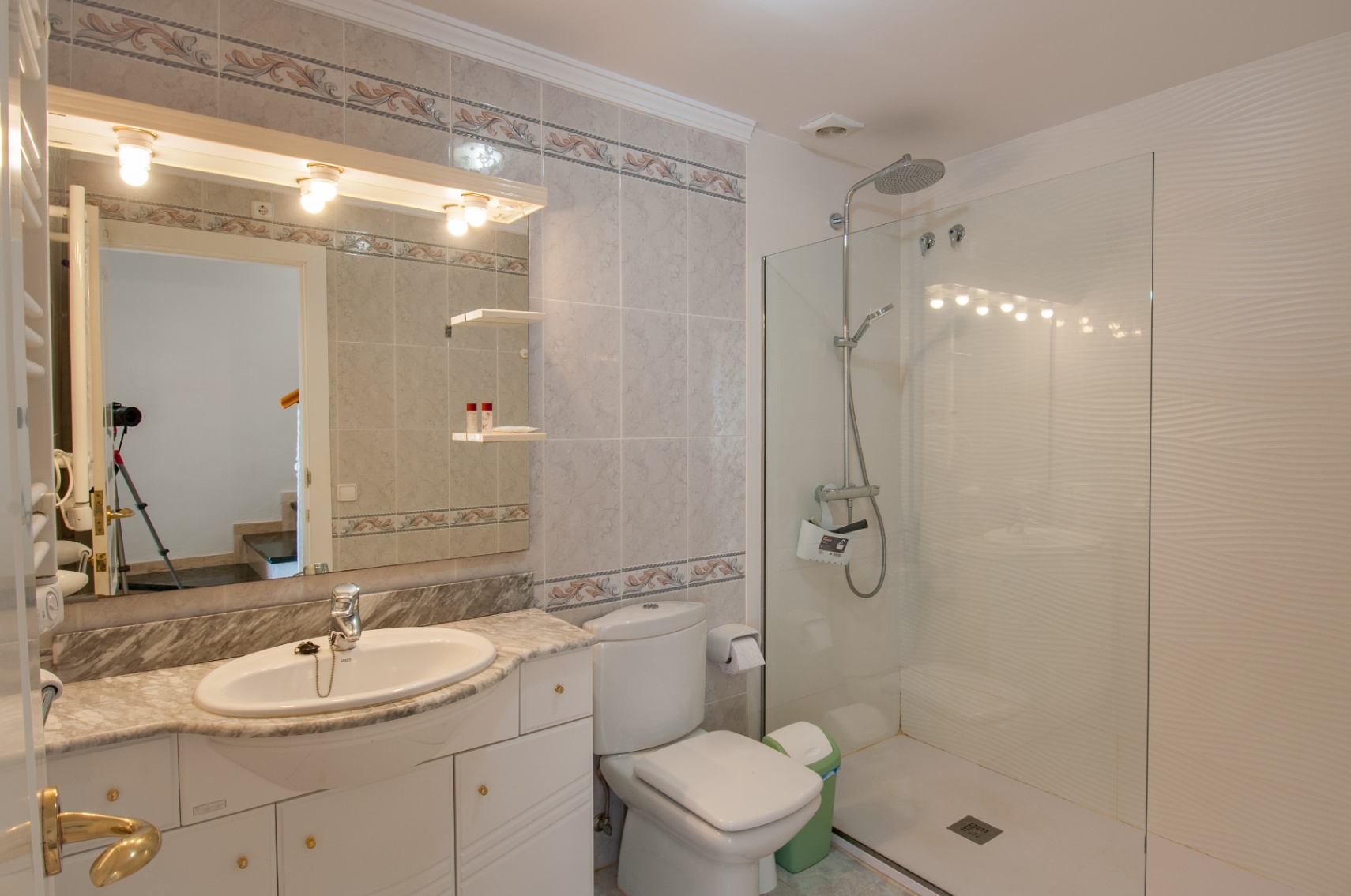 2 Bed, 1 Bath, ApartmentFor Sale, Moraira, Alicante