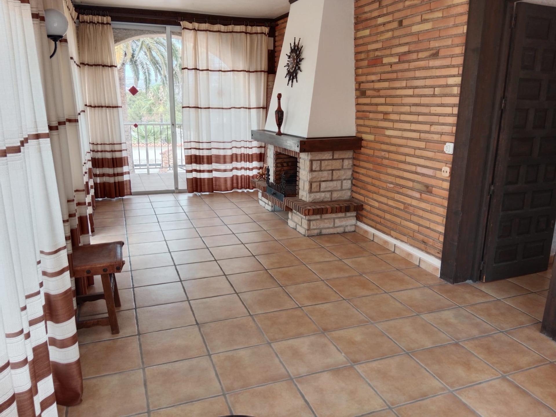 4 Bed, 2 Bath, HouseFor Sale, Alfas del Pi, Alicante