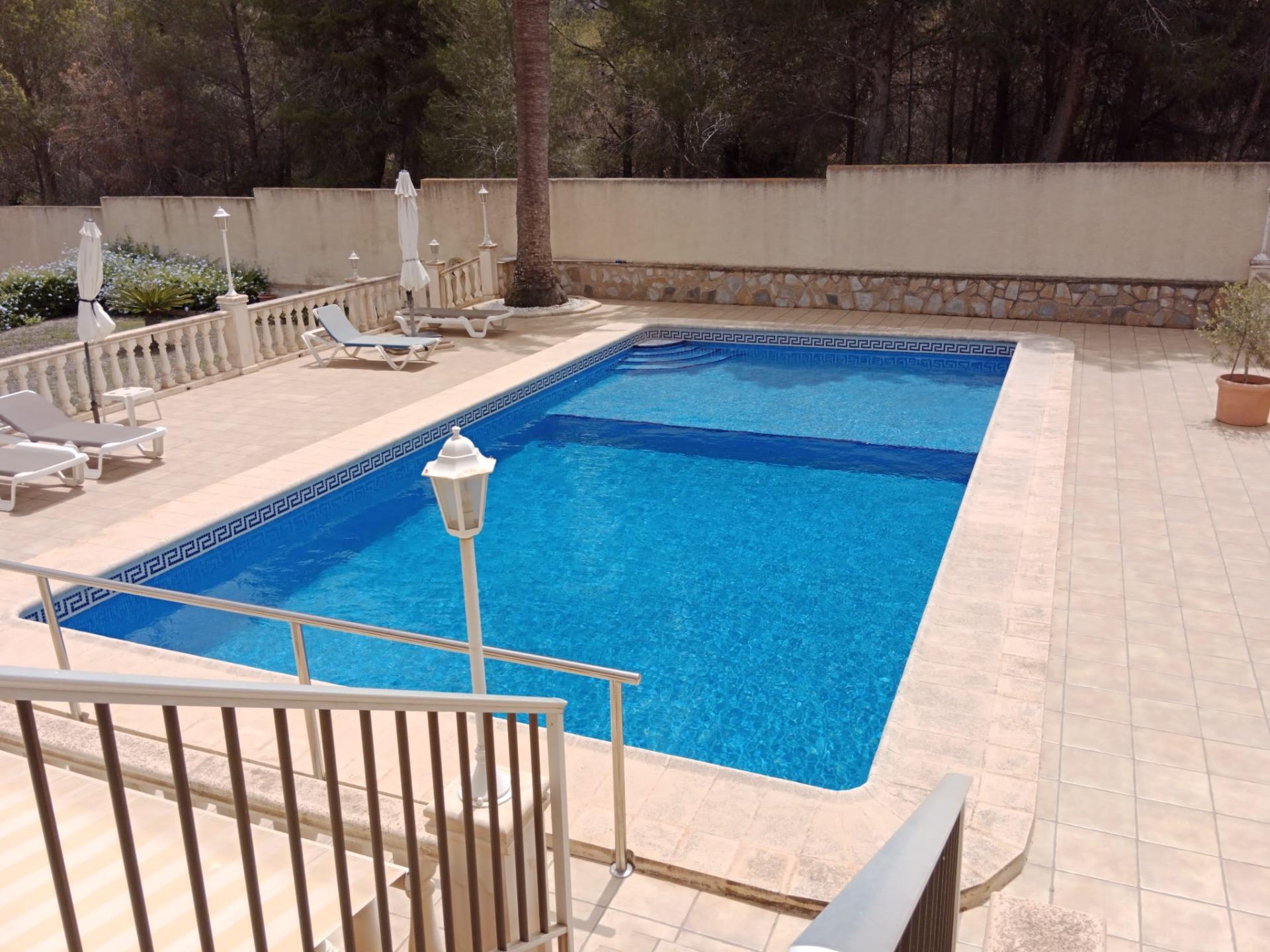 4 Bed, 2 Bath, HouseFor Sale, Alfas del Pi, Alicante
