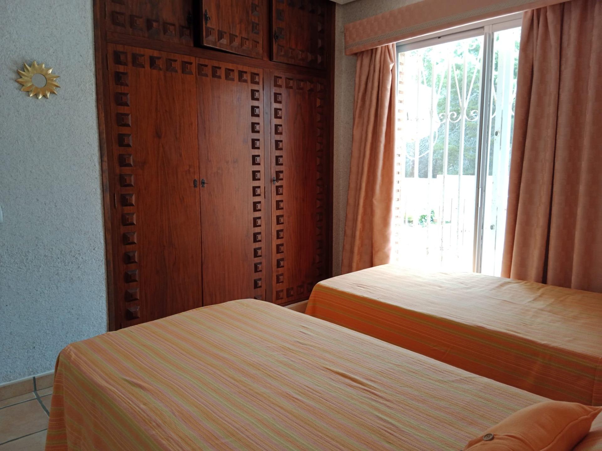 4 Bed, 2 Bath, HouseFor Sale, Alfas del Pi, Alicante