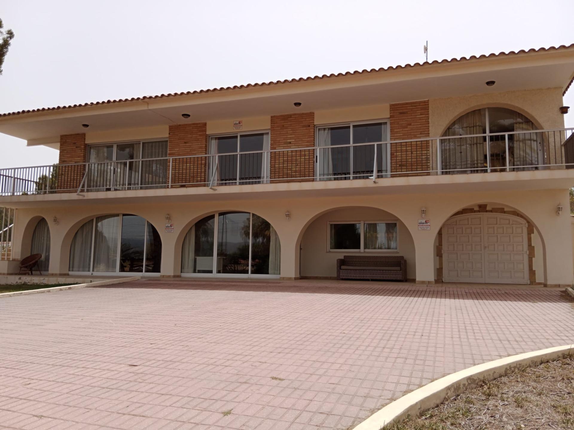 4 Bed, 2 Bath, HouseFor Sale, Alfas del Pi, Alicante