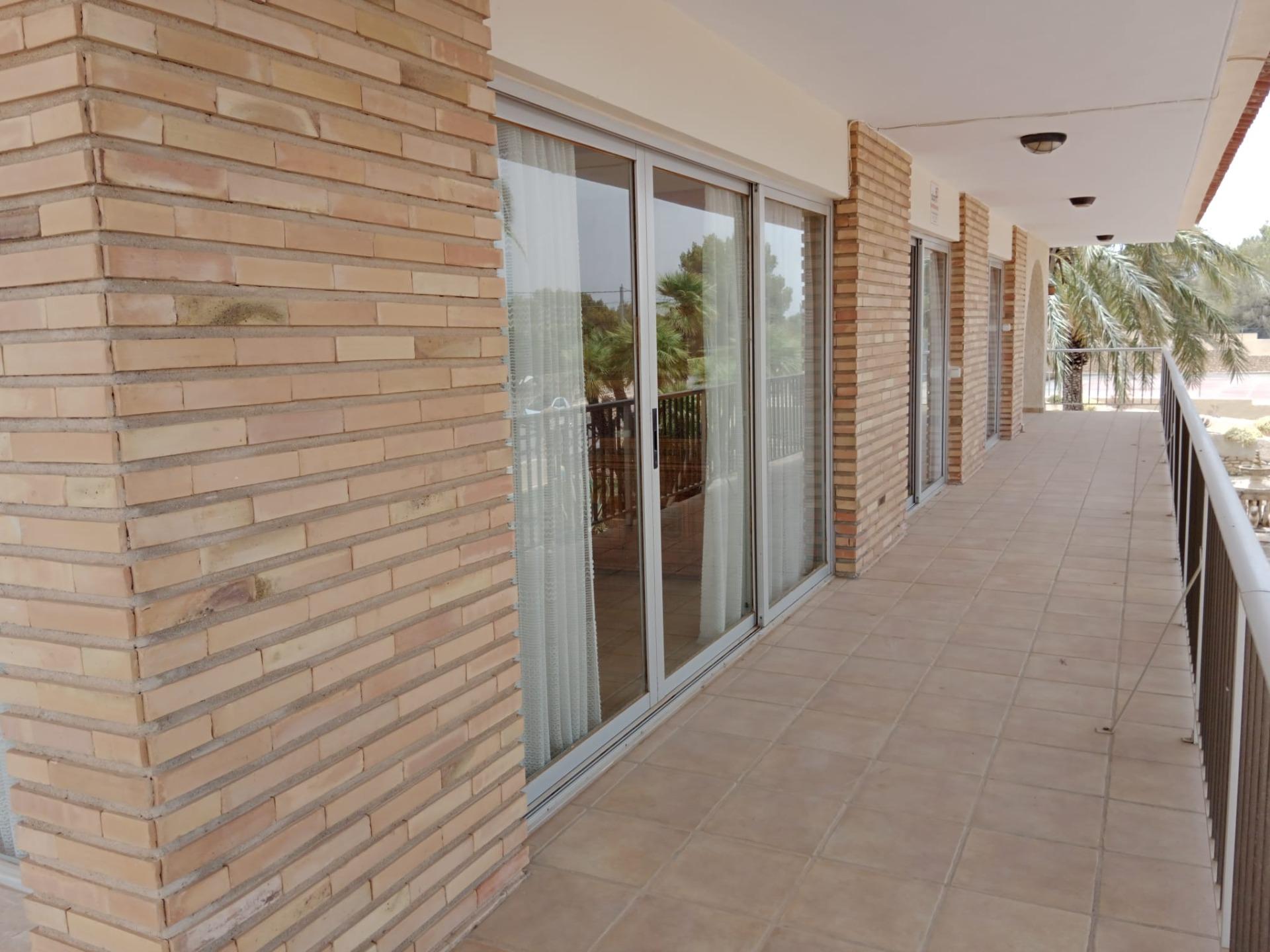 4 Bed, 2 Bath, HouseFor Sale, Alfas del Pi, Alicante