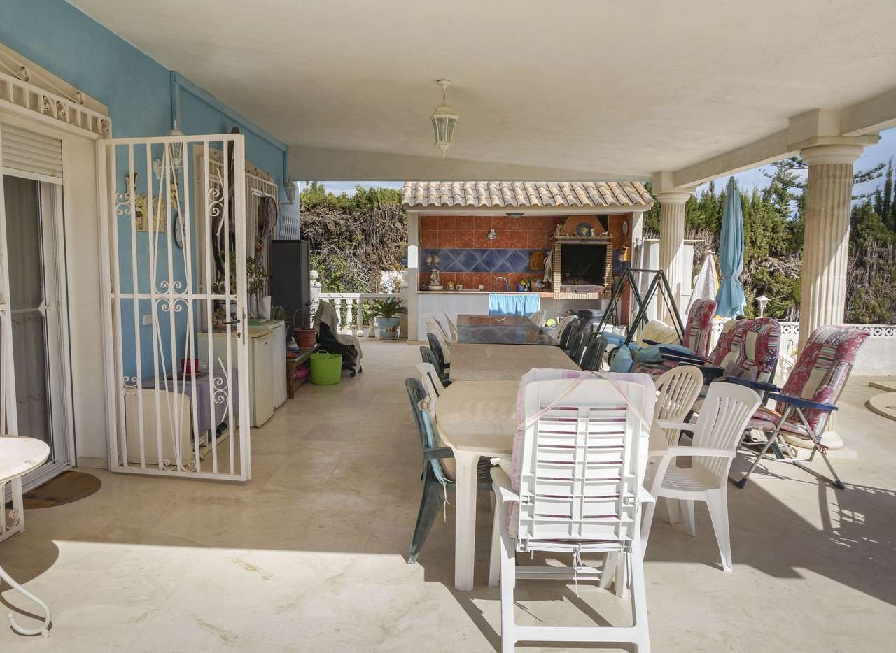 5 Bed, 3 Bath, HouseFor Sale, Alfas del Pi, Alicante