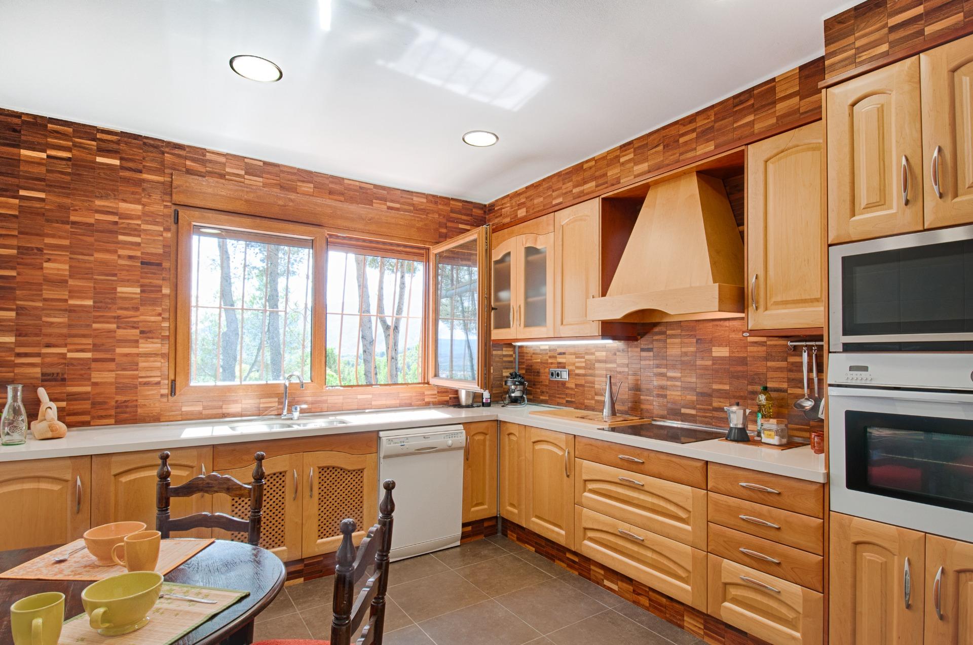 4 Bed, 1 Bath, HouseFor Sale, Muro D'alcoi, Alicante