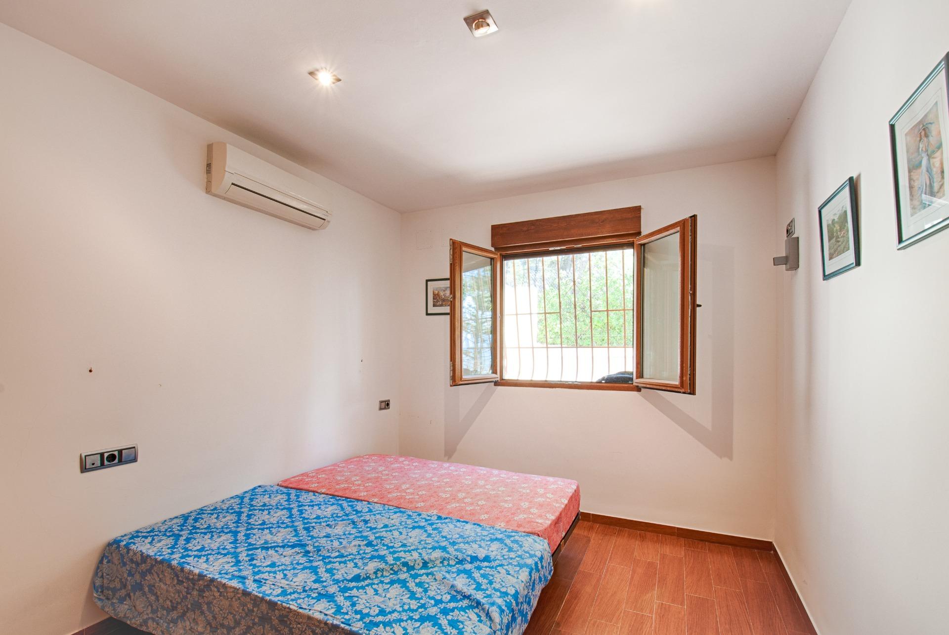 4 Bed, 1 Bath, HouseFor Sale, Muro D'alcoi, Alicante