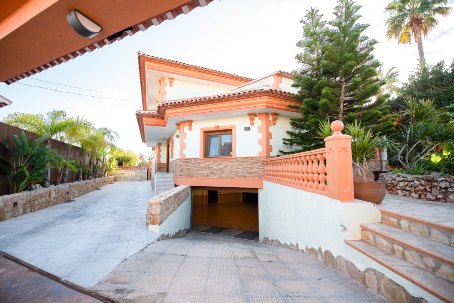 4 Bed, 6 Bath, HouseFor Sale, Calpe, Alicante