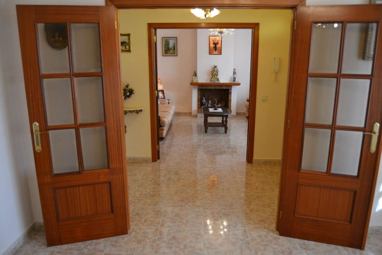4 Bed, 2 Bath, HouseFor Sale, La Nucia, Alicante