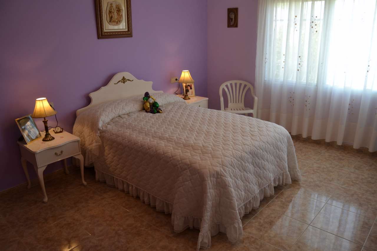 4 Bed, 2 Bath, HouseFor Sale, La Nucia, Alicante