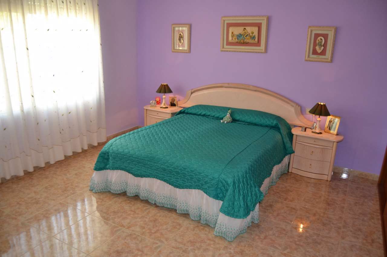 4 Bed, 2 Bath, HouseFor Sale, La Nucia, Alicante