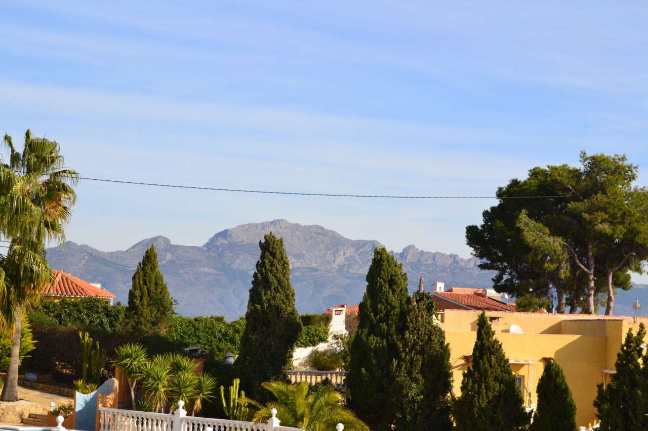 4 Bed, 2 Bath, HouseFor Sale, La Nucia, Alicante