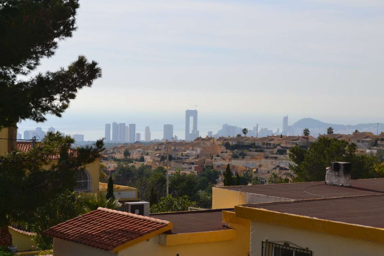 4 Bed, 2 Bath, HouseFor Sale, La Nucia, Alicante