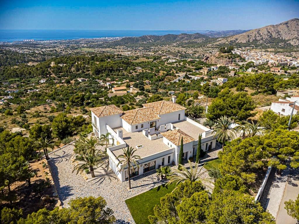 6 Bed, 4 Bath, HouseFor Sale, Finestrat, Alicante