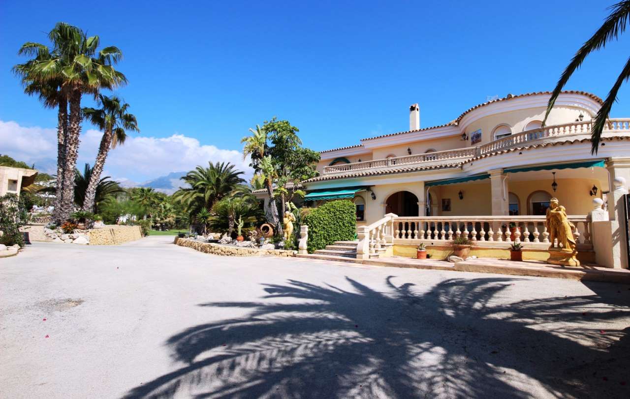 8 Bed, 6 Bath, HouseFor Sale, Alfas del Pi, Alicante