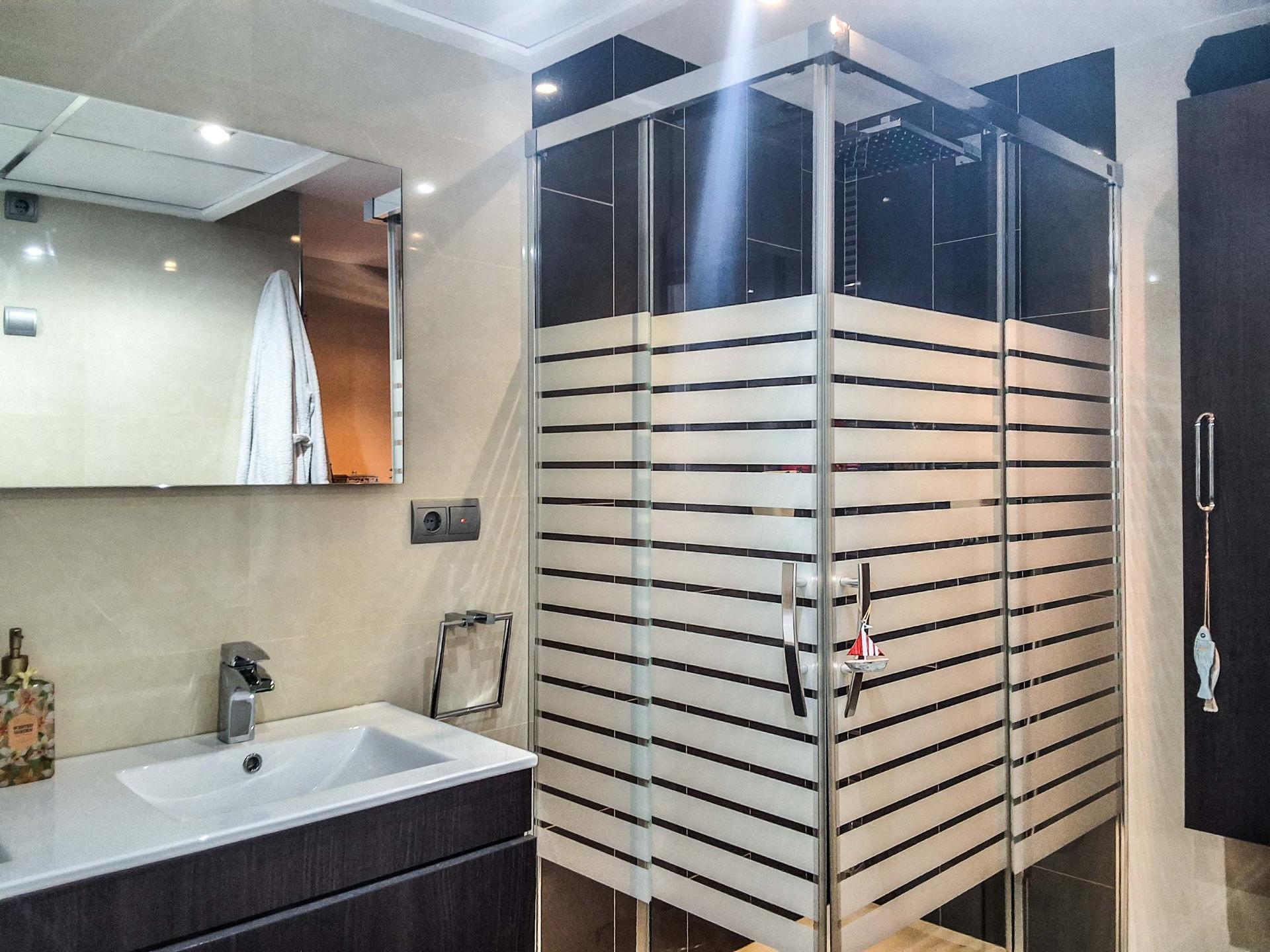 2 Bed, 2 Bath, ApartmentFor Sale, Benidorm, Alicante