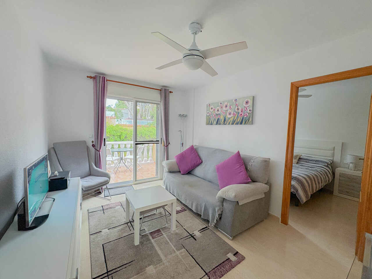 2 Bed, 1 Bath, ApartmentFor Sale, Los Balcones, Alicante