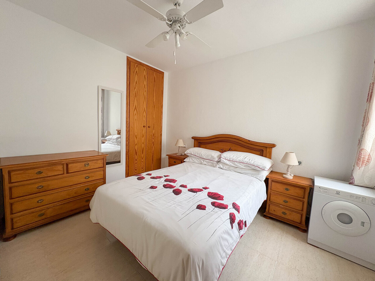 2 Bed, 1 Bath, ApartmentFor Sale, Los Balcones, Alicante