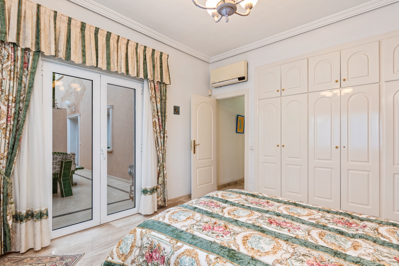 5 Bed, 3 Bath, HouseFor Sale, Ciudad Quesada - Rojales, Alicante