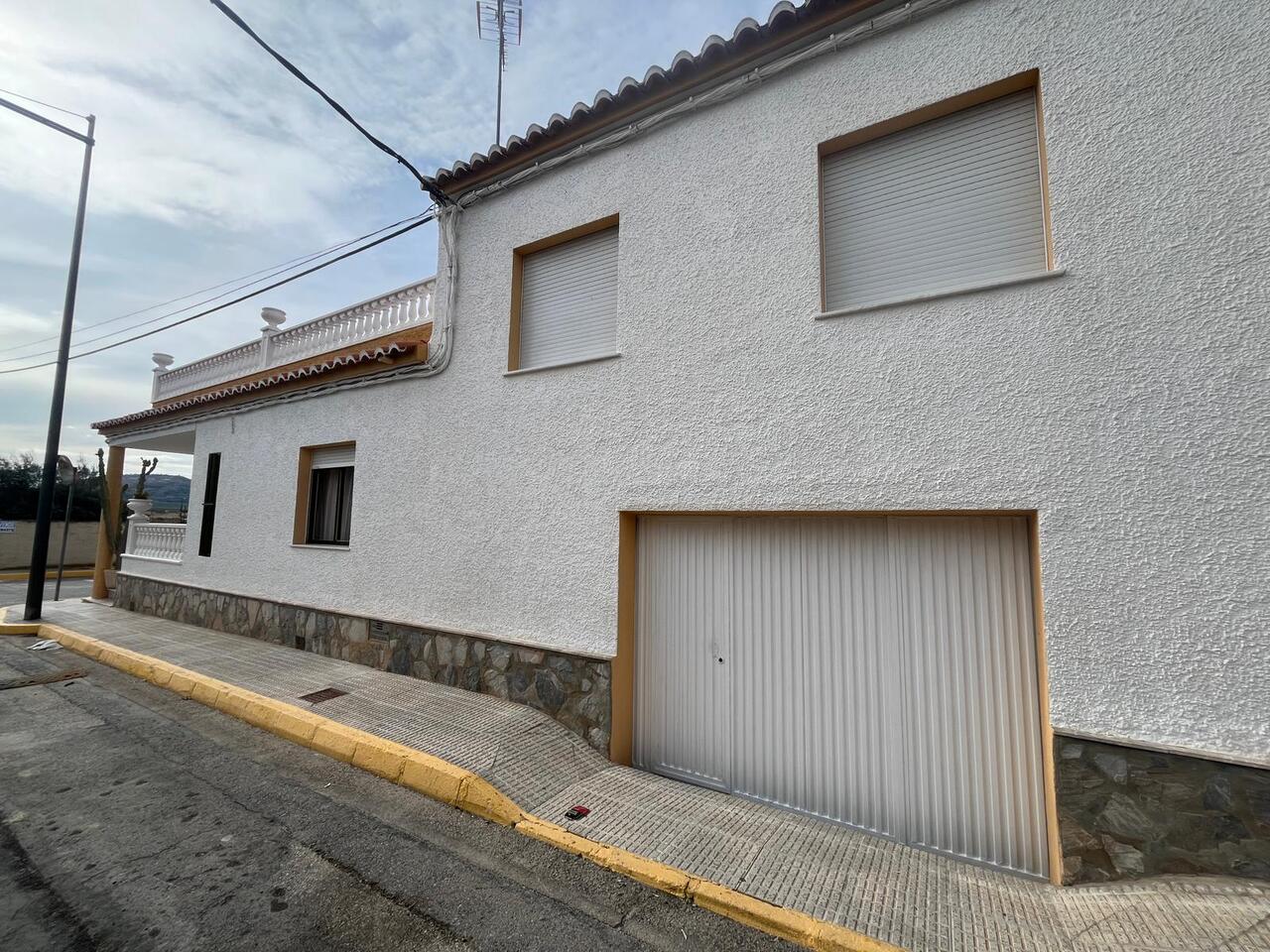 4 Bed, 3 Bath, HouseFor Sale, Algorfa, Alicante