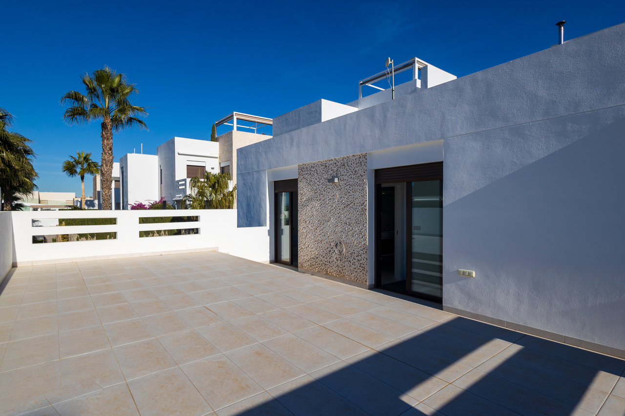 3 Bed, 2 Bath, HouseFor Sale, Algorfa, Alicante