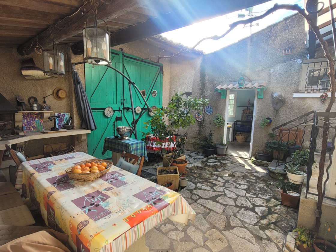 3 Bed, 2 Bath, HouseFor Sale, Autignac, Herault, Languedoc-Roussillon, 34480