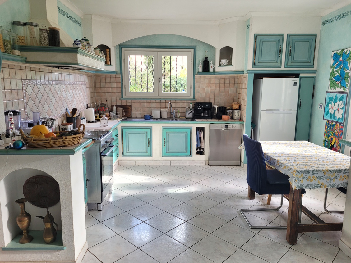 3 Bed, 2 Bath, HouseFor Sale, Autignac, Herault, Languedoc-Roussillon, 34480