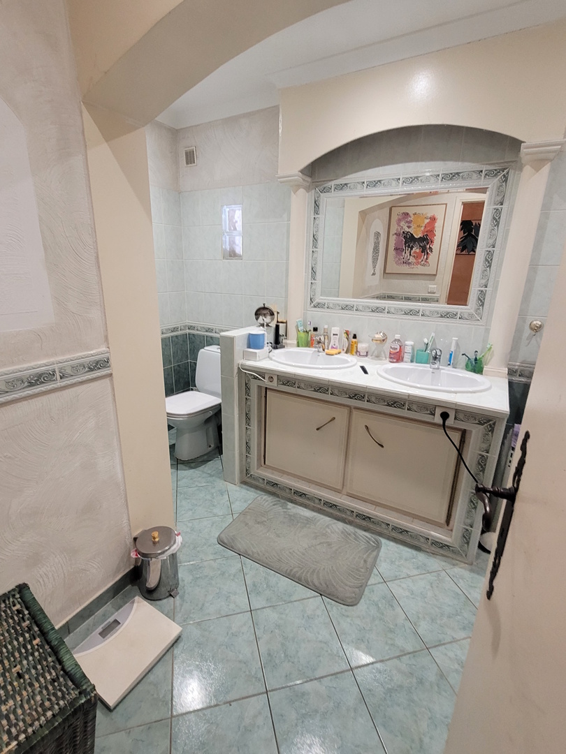 3 Bed, 2 Bath, HouseFor Sale, Autignac, Herault, Languedoc-Roussillon, 34480