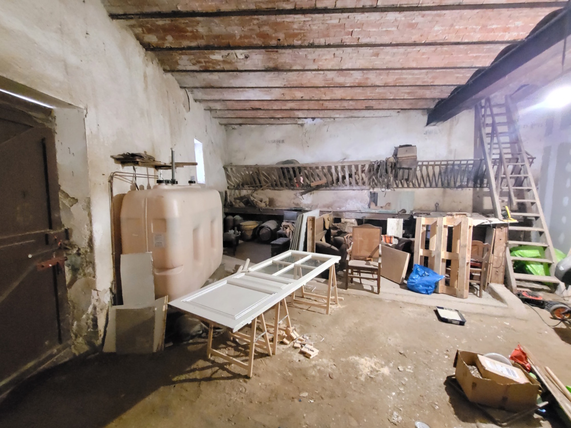 7 Bed, 2 Bath, HouseFor Sale, Autignac, Herault, Languedoc-Roussillon, 34480