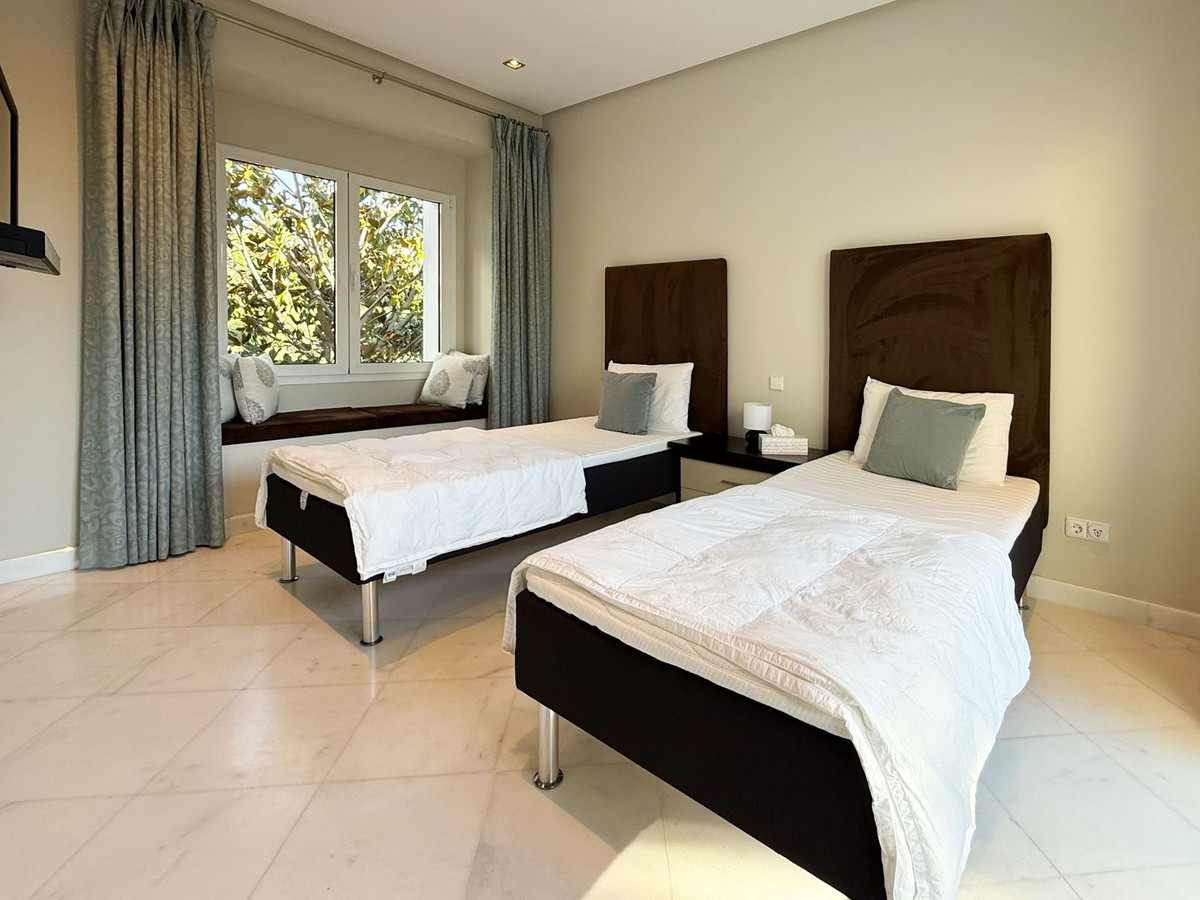 6 Bed, 8 Bath, HouseFor Sale, La Quinta, Malaga