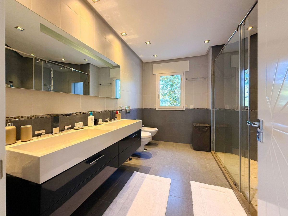 6 Bed, 8 Bath, HouseFor Sale, La Quinta, Malaga