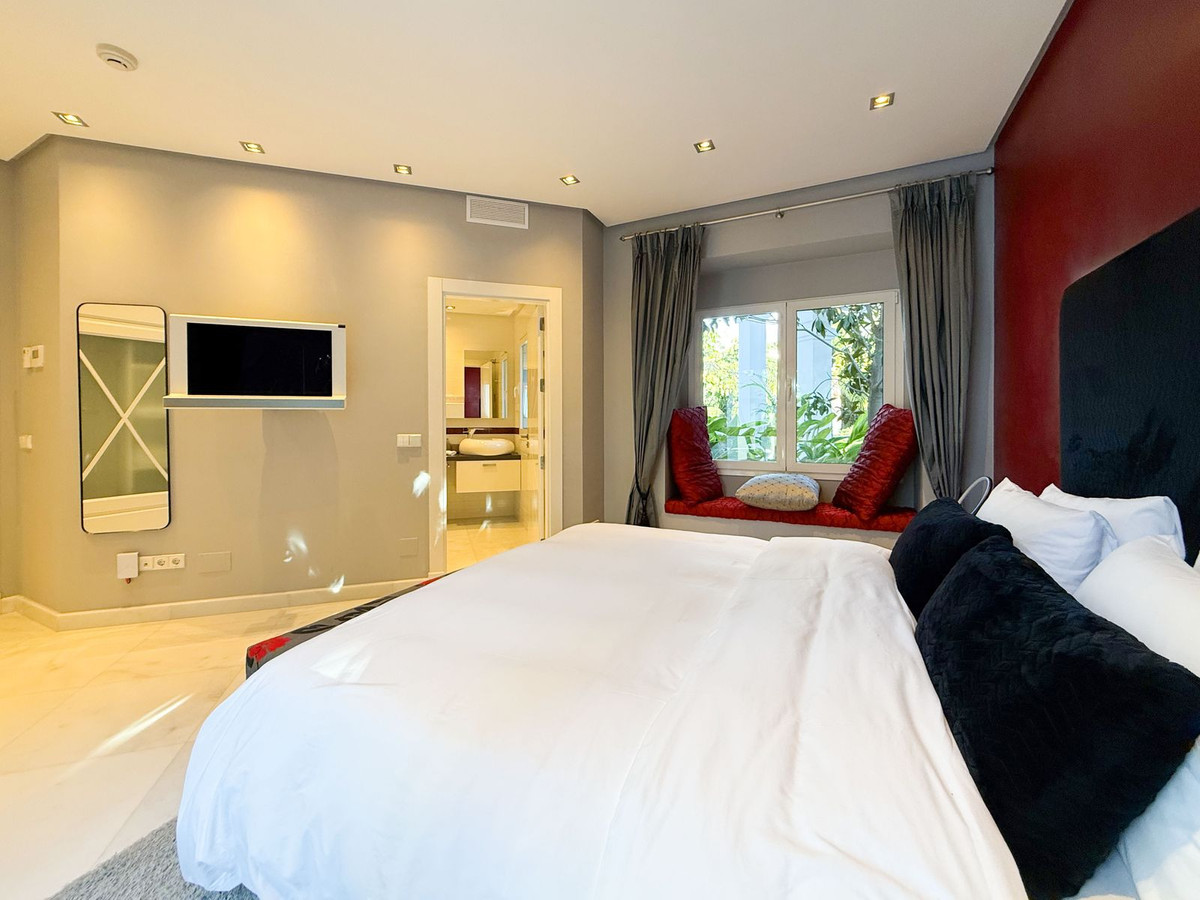 6 Bed, 8 Bath, HouseFor Sale, La Quinta, Malaga