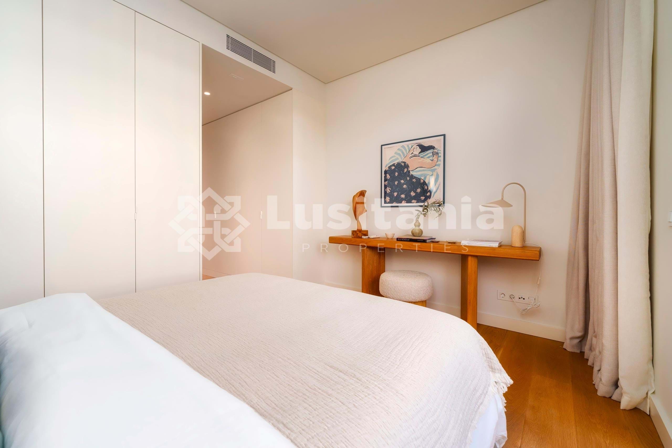 2 Bed, 3 Bath, ApartmentFor Sale, Quarteira, Loulé, Faro, 8125-590