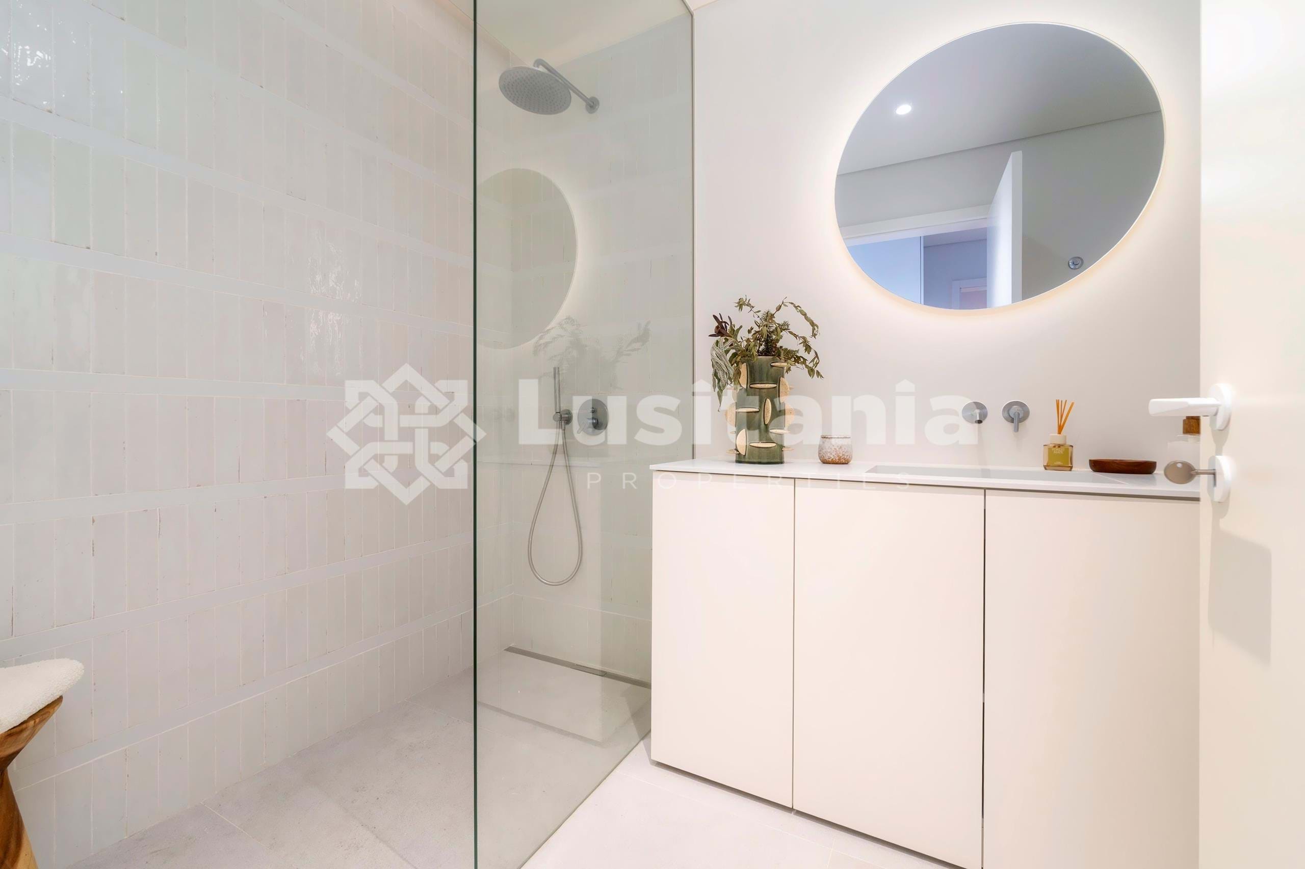 2 Bed, 3 Bath, ApartmentFor Sale, Quarteira, Loulé, Faro, 8125-590