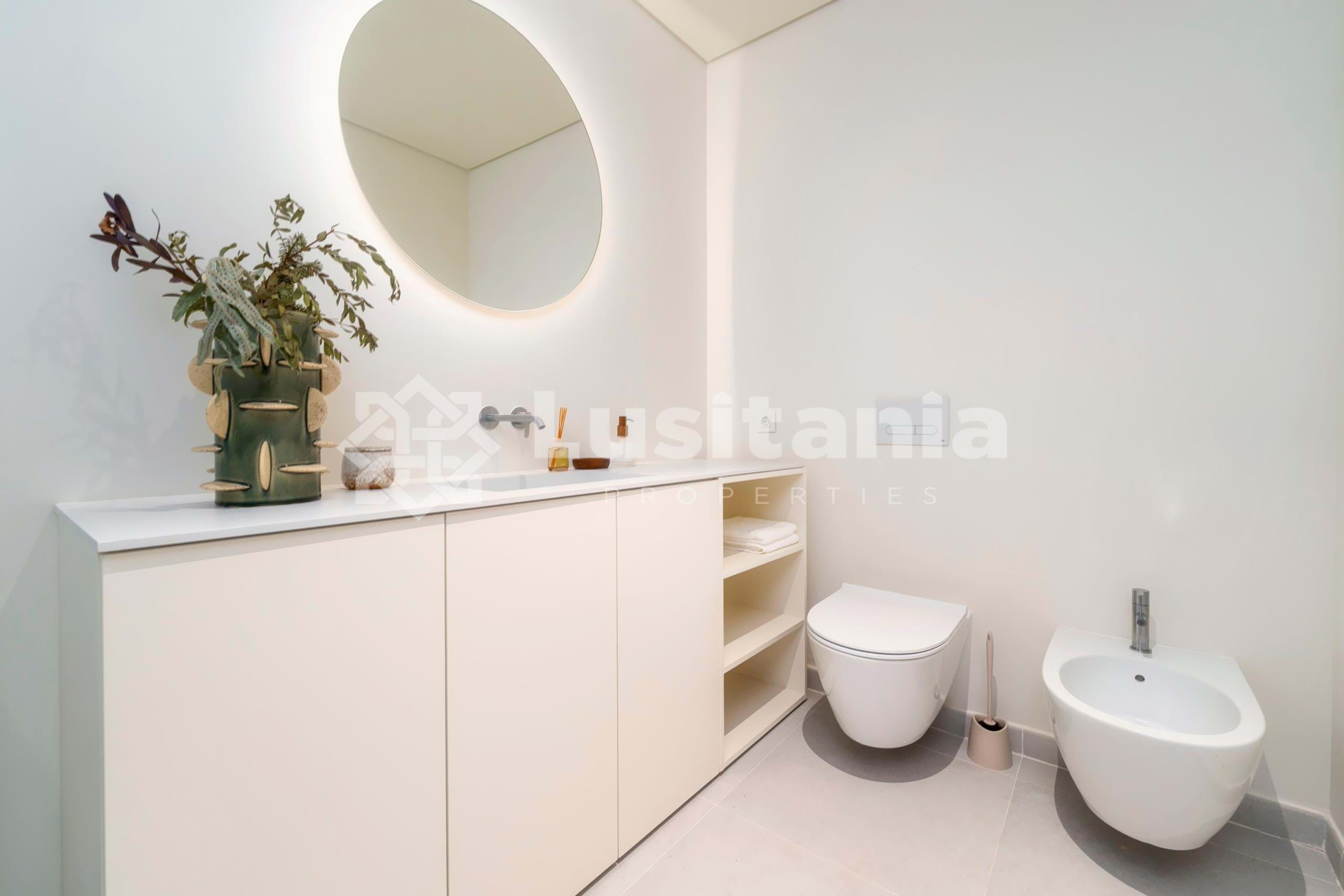 2 Bed, 3 Bath, ApartmentFor Sale, Quarteira, Loulé, Faro, 8125-590