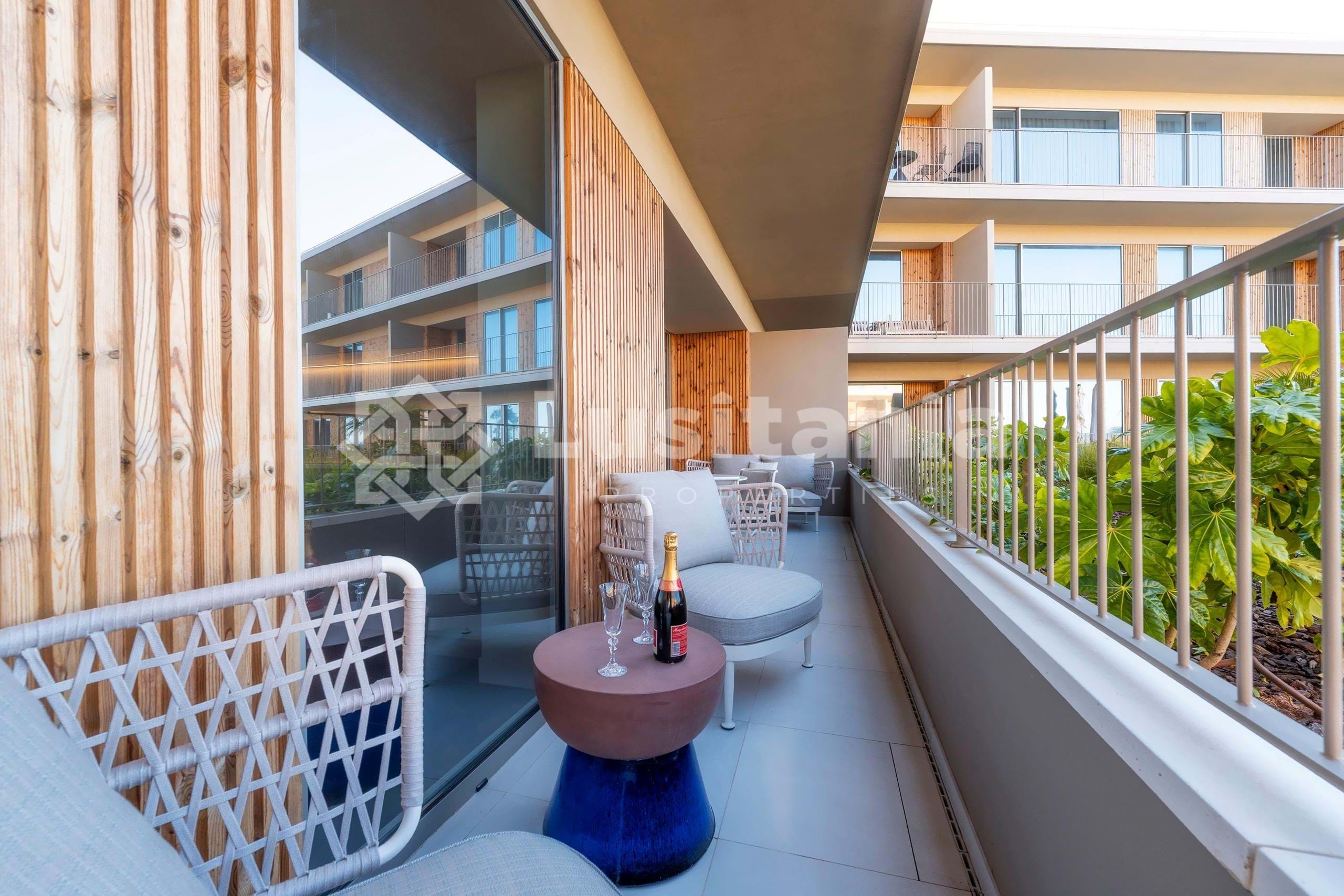 2 Bed, 3 Bath, ApartmentFor Sale, Quarteira, Loulé, Faro, 8125-590