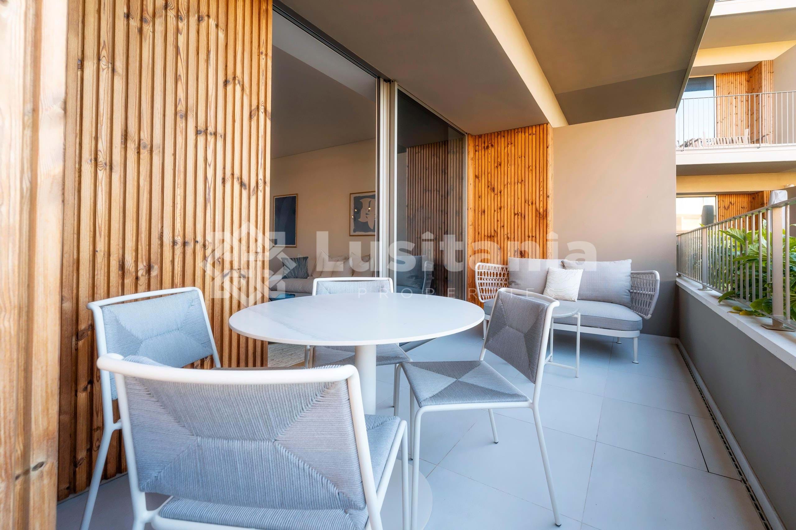 2 Bed, 3 Bath, ApartmentFor Sale, Quarteira, Loulé, Faro, 8125-590