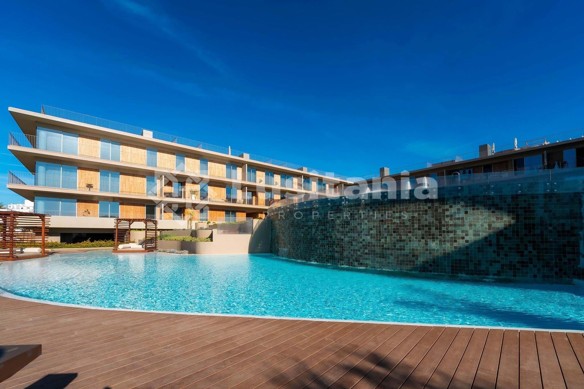 2 Bed, 3 Bath, ApartmentFor Sale, Quarteira, Loulé, Faro, 8125-590