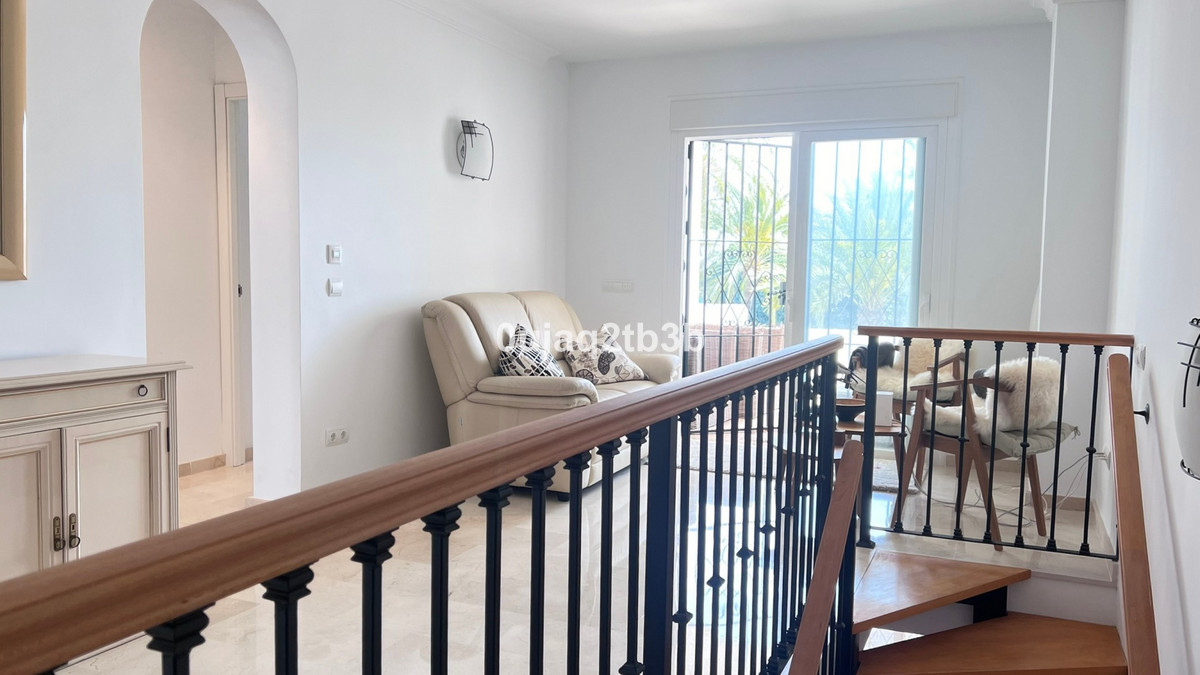 4 Bed, 4 Bath, ApartmentFor Sale, Nueva Andalucia, Malaga