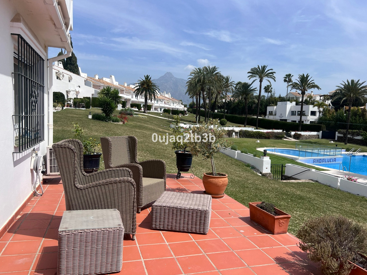 4 Bed, 4 Bath, ApartmentFor Sale, Nueva Andalucia, Malaga