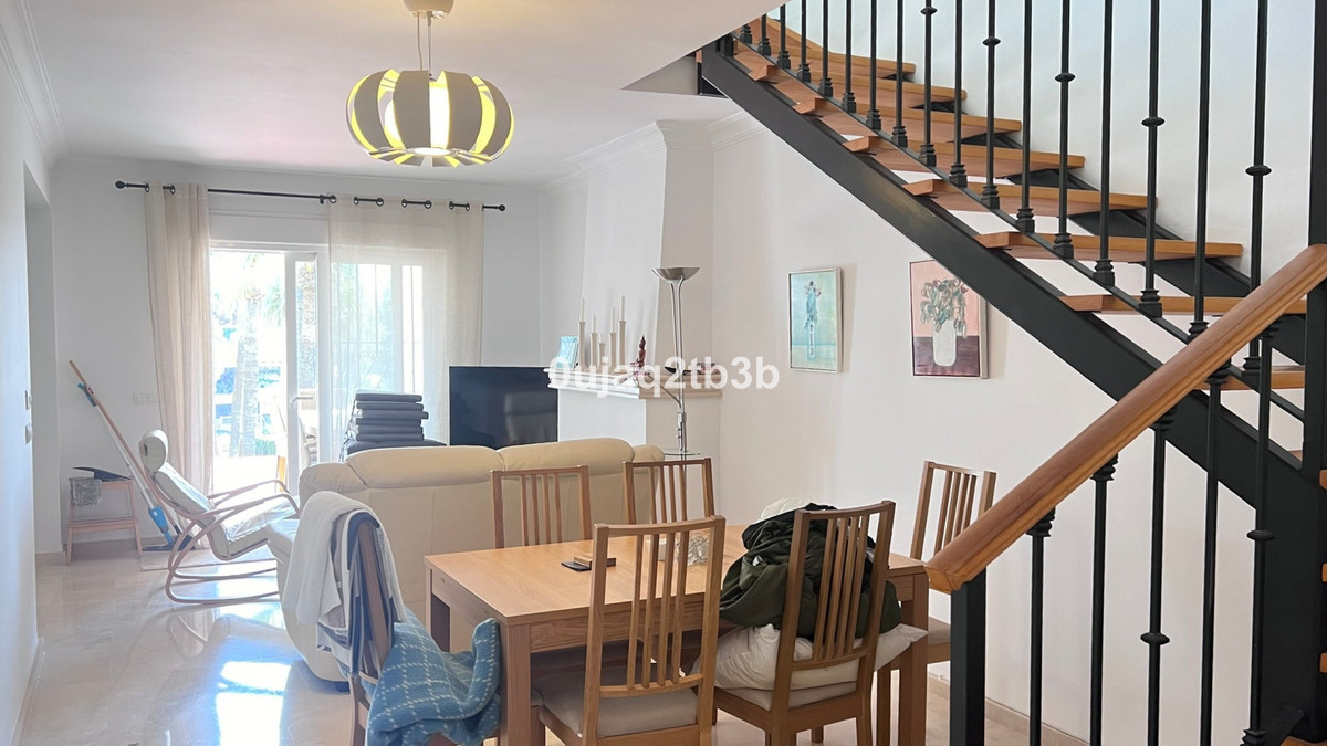 4 Bed, 4 Bath, ApartmentFor Sale, Nueva Andalucia, Malaga