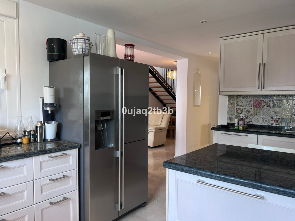 4 Bed, 4 Bath, ApartmentFor Sale, Nueva Andalucia, Malaga