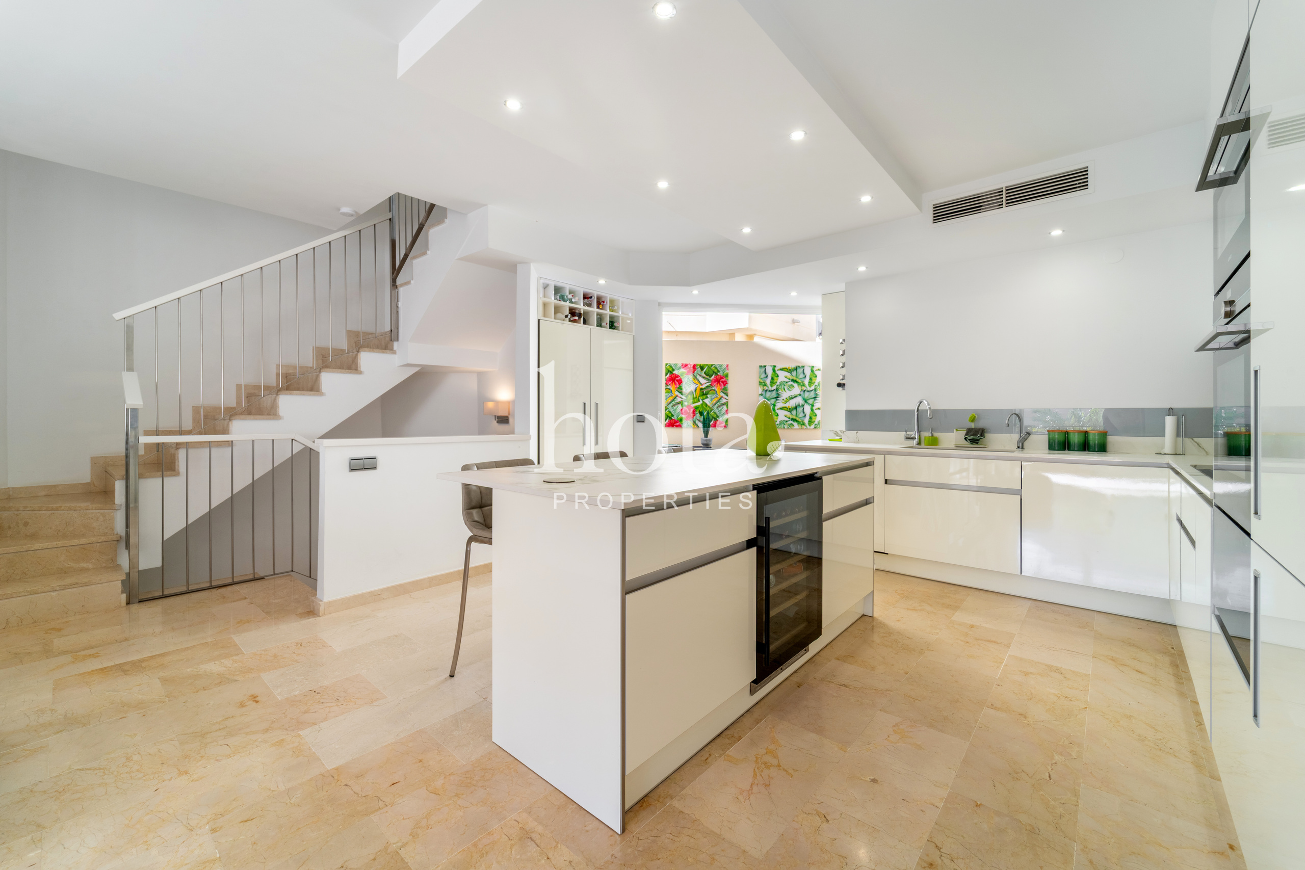 4 Bed, 4 Bath, HouseFor Sale, Marbella, Granada